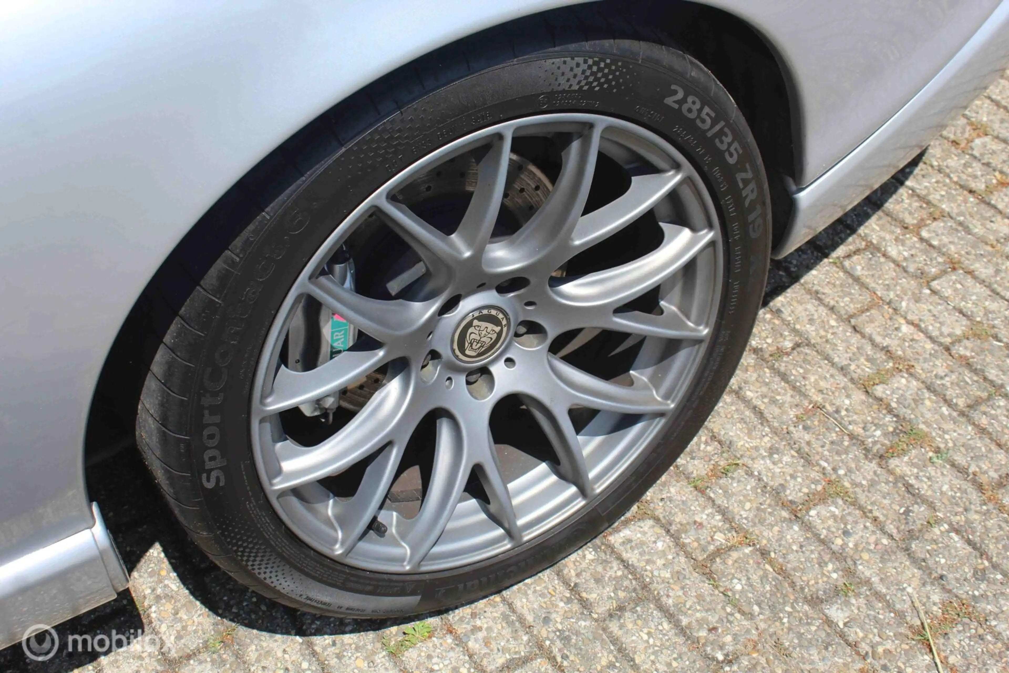 Jaguar XKR 4.2 V8 Convertible — photo 42