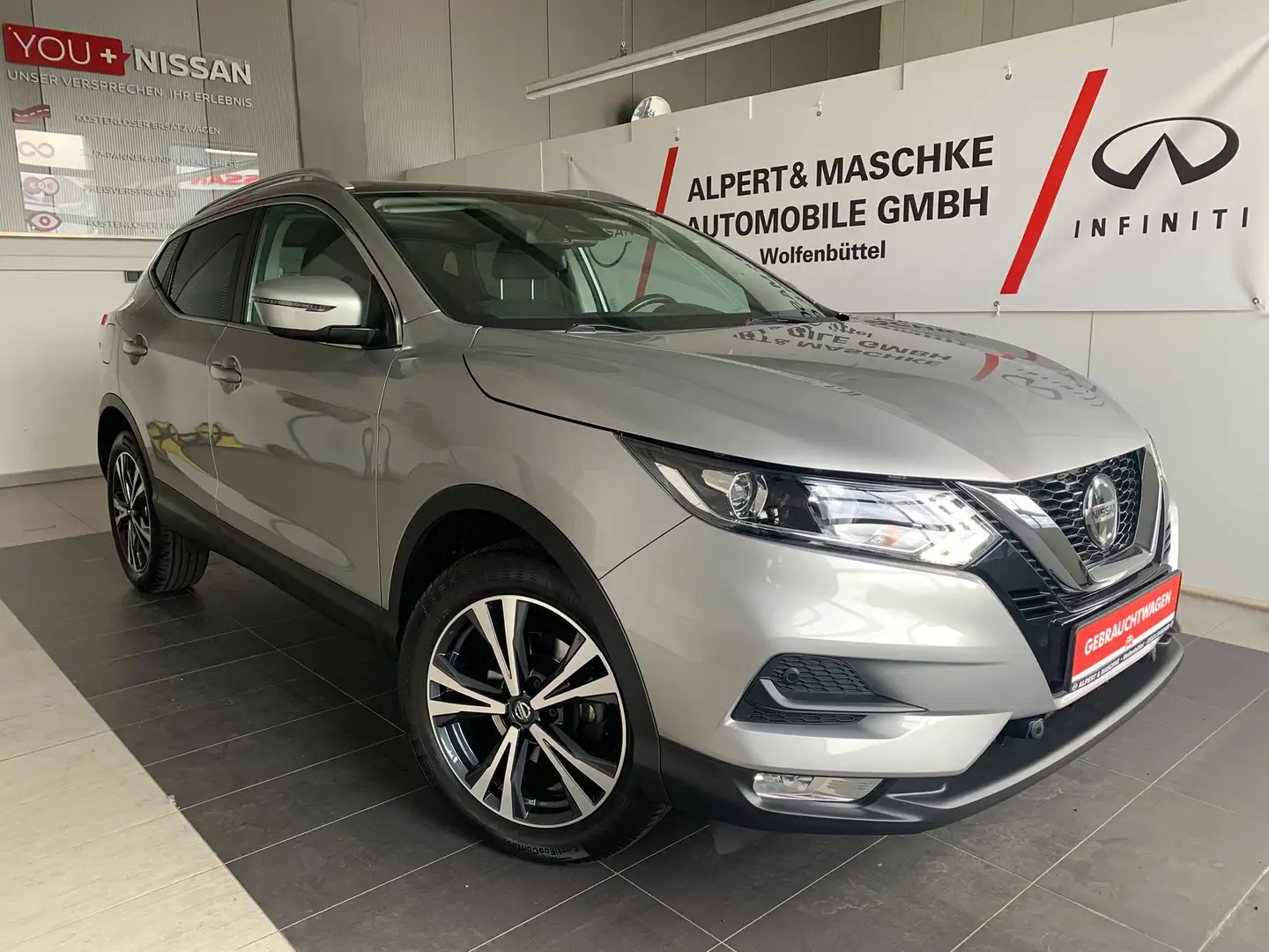 Nissan Qashqai N-Way 1,3 Navi/Panoramadach/SHZ/Kamera/18"LM Gris - 1