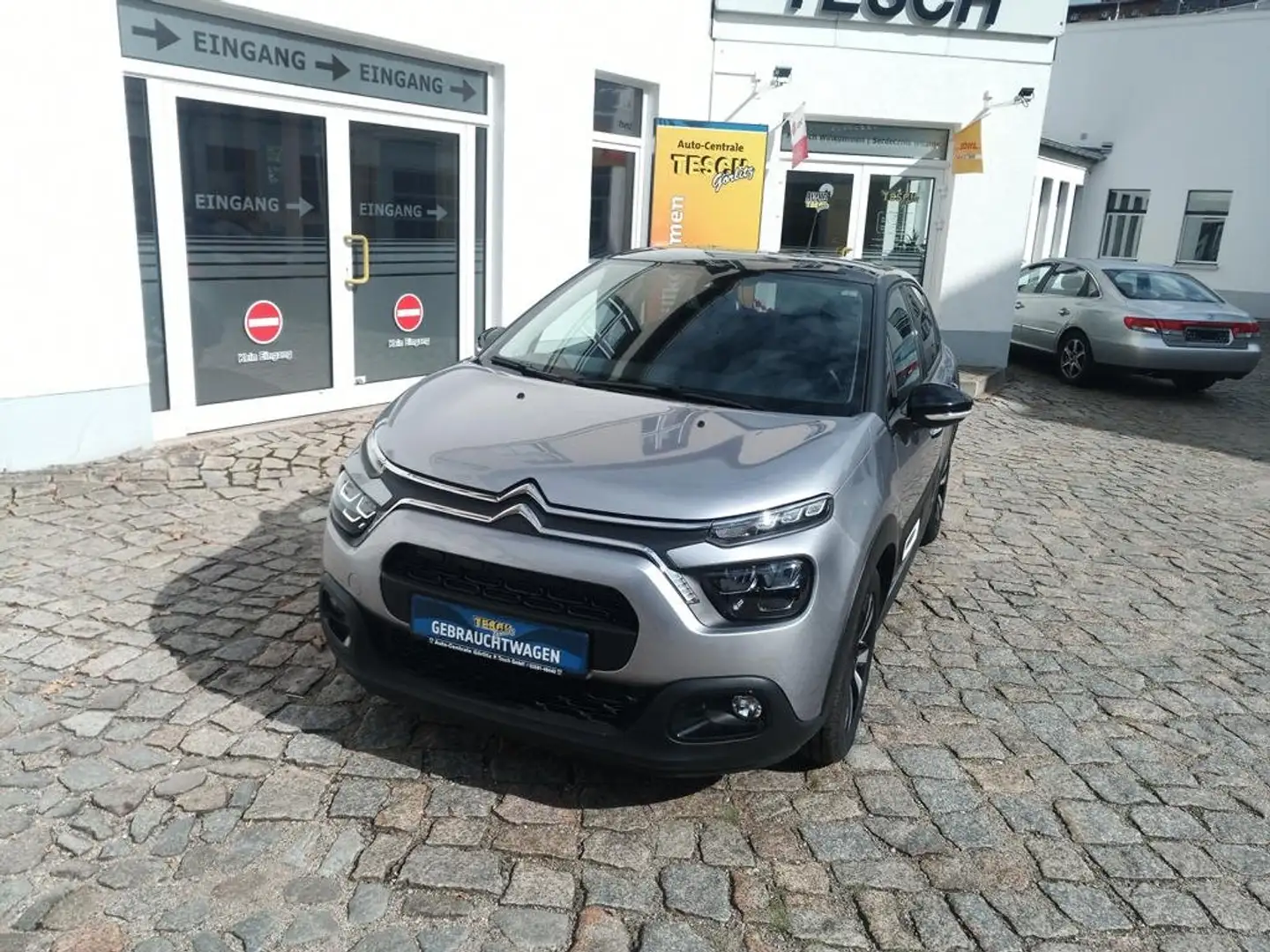 Citroen C3 C3 Pure Tech 110 MAX Grau - 1