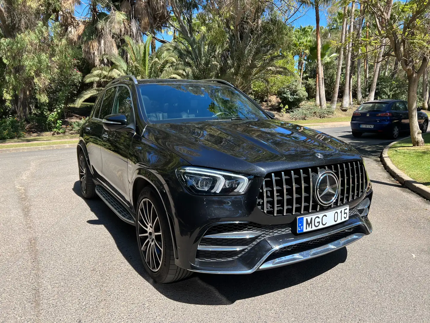 Mercedes-Benz GLE 400 GLE 400 d, AMG, Panorama, 7 seats, carbon, full Negro - 2