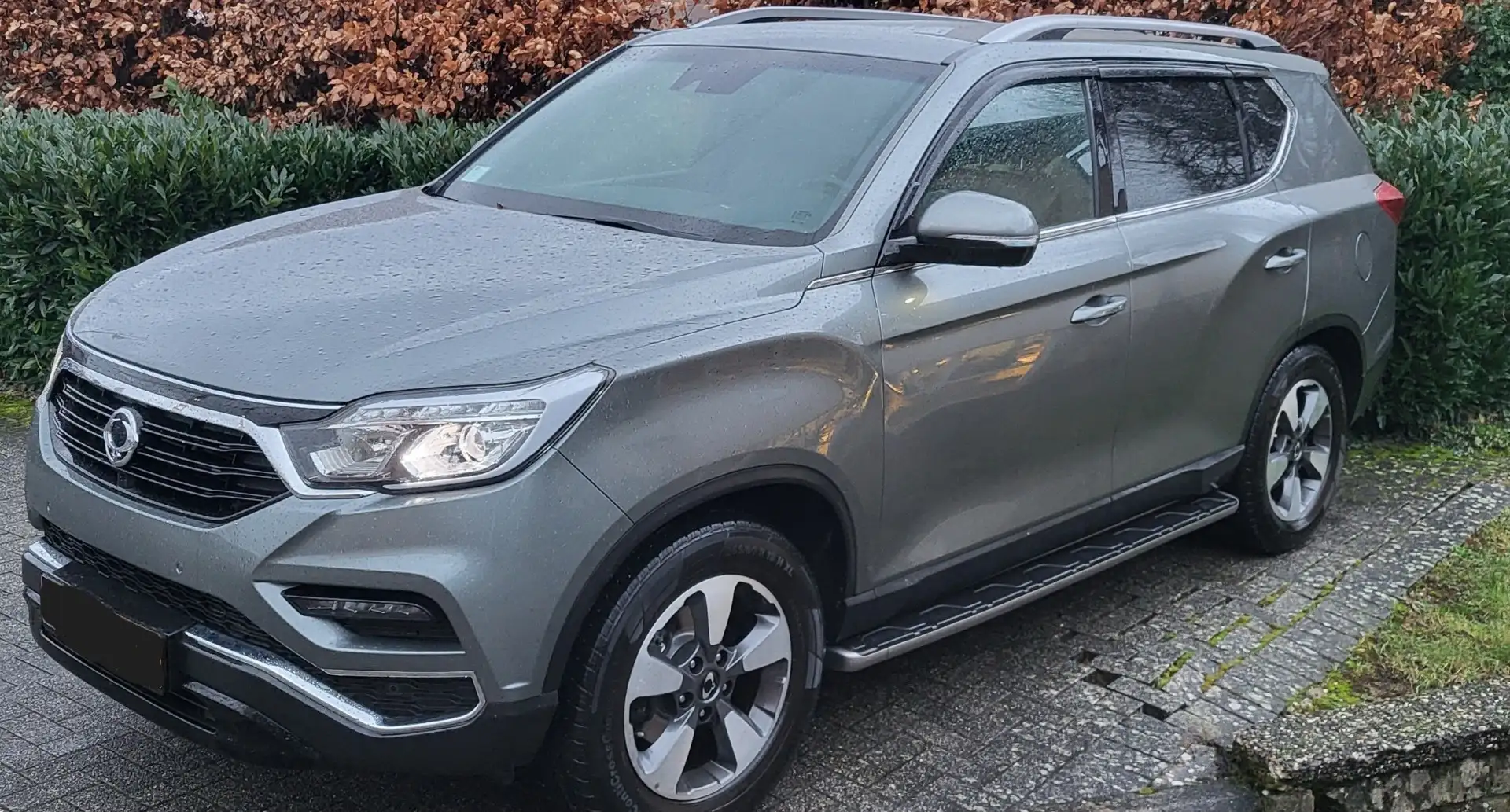 SsangYong Rexton 2.2 e-XDi 220 4WD Aut. Sapphire Šedá - 1