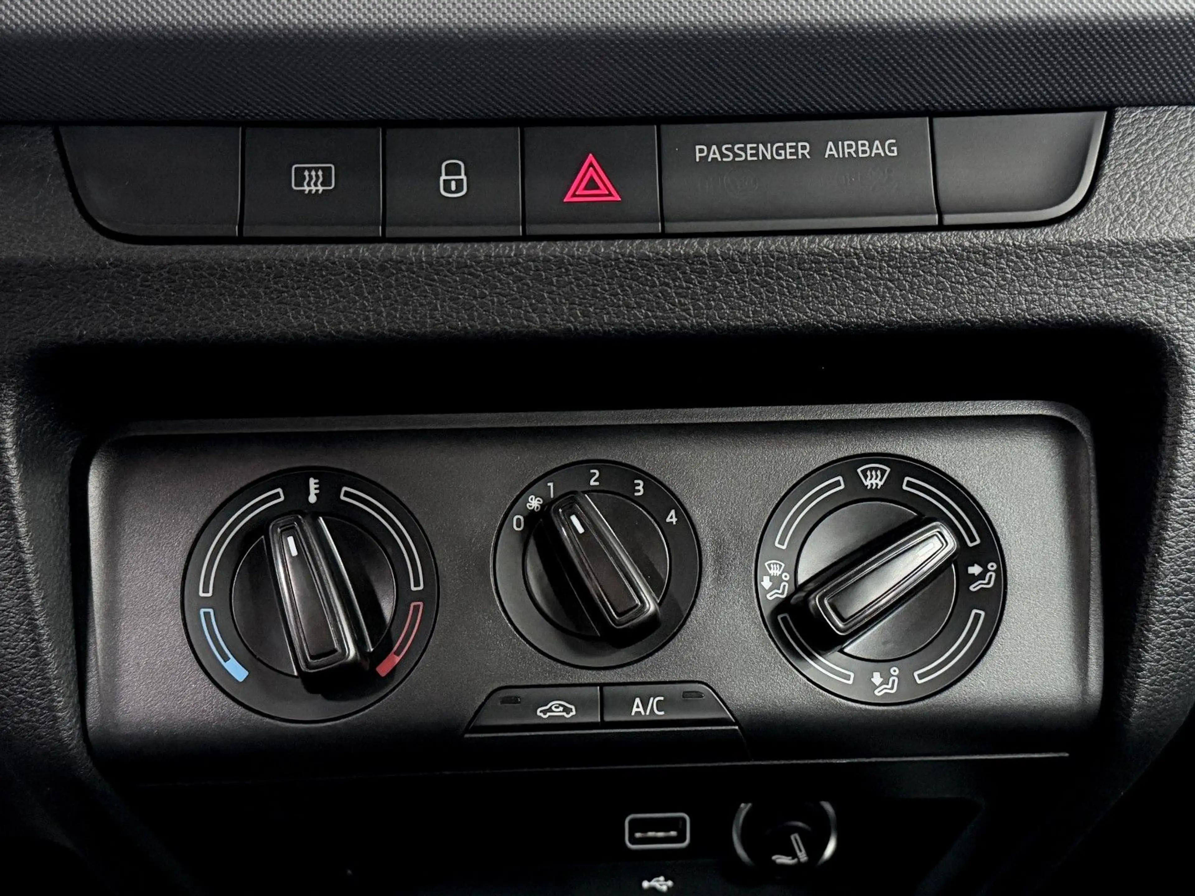Skoda Fabia Cool Plus-KLIMAANLAGE-SERVO-EURO6 — photo 18