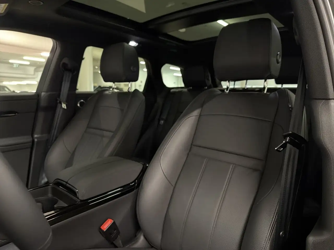 Land Rover Range Rover Evoque photo Land Rover Range Rover Evoque
