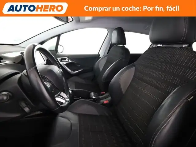 Peugeot 2008 view 11