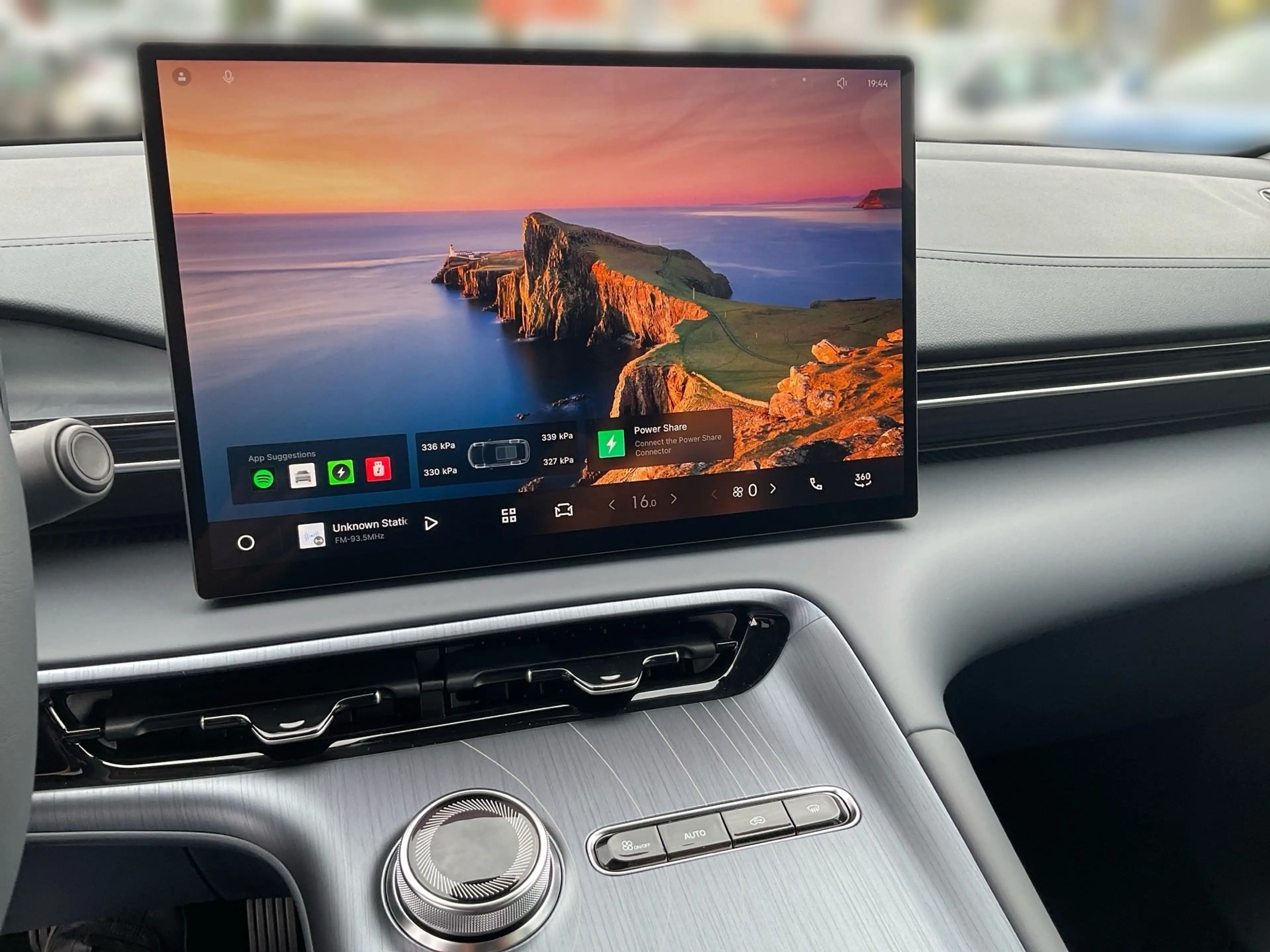 Geely E5 Pro — photo 14