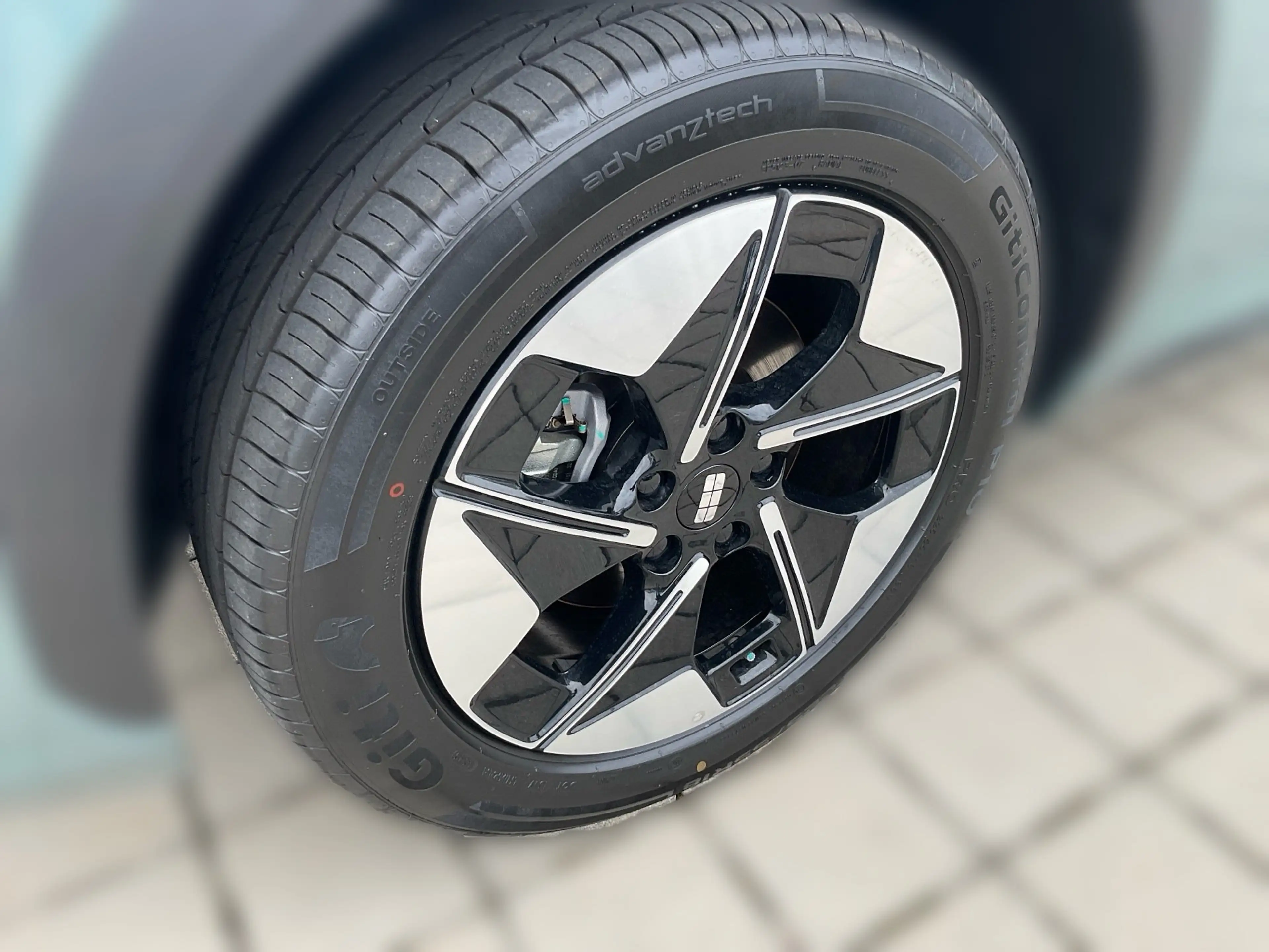 Geely E5 Pro — photo 10