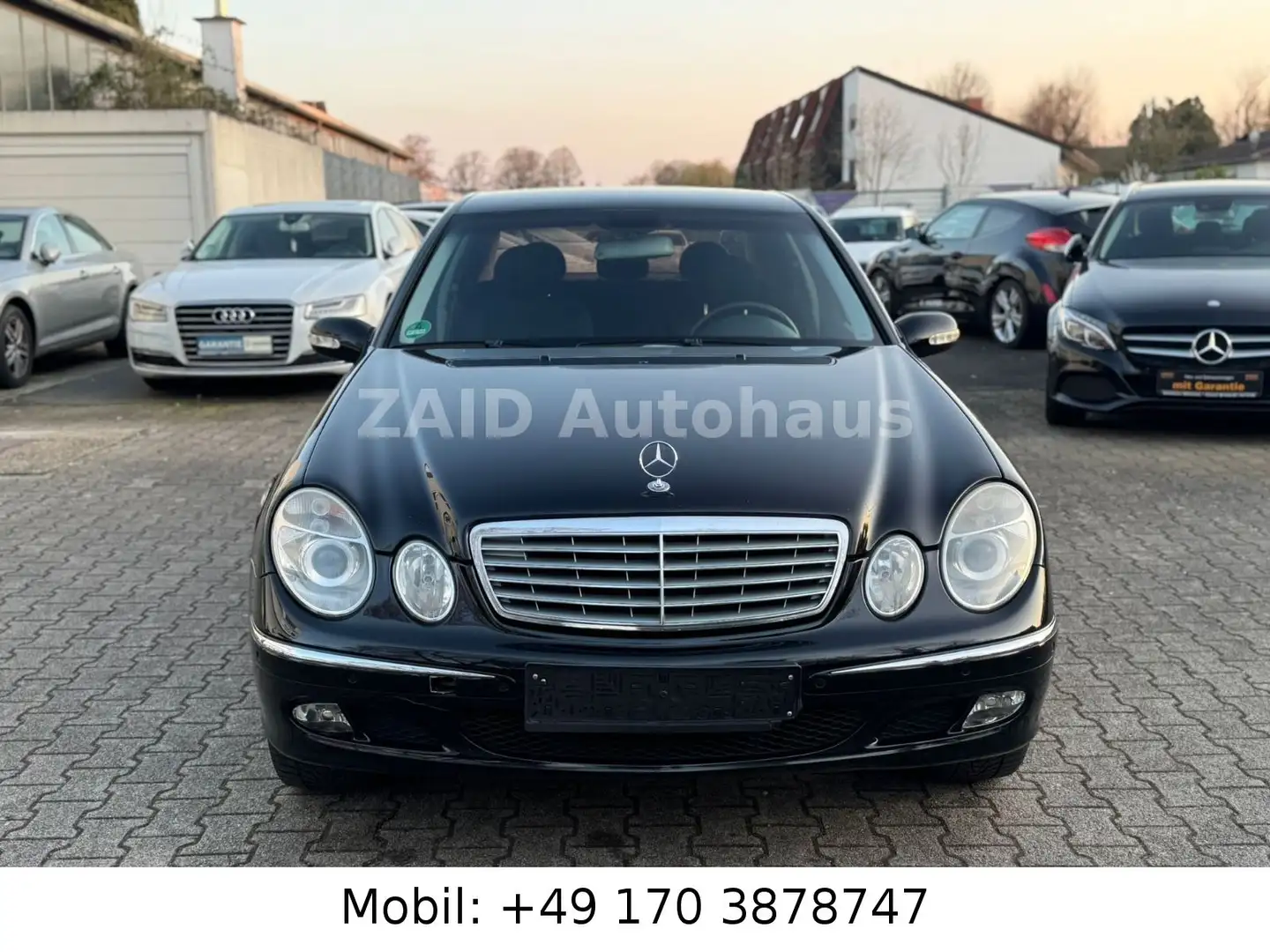 Mercedes-Benz E 320 ELEGANCE* Aut.*NAVI*TEMPO*PDC*XENON Schwarz - 2