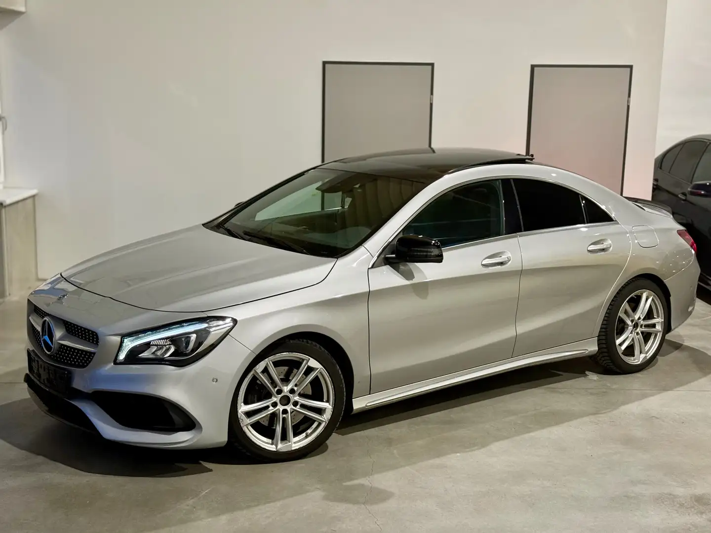 Mercedes-Benz CLA 220 CLA 220CDI 4Matic AMG-Line,Pano,Leder,SHZ Grau - 1