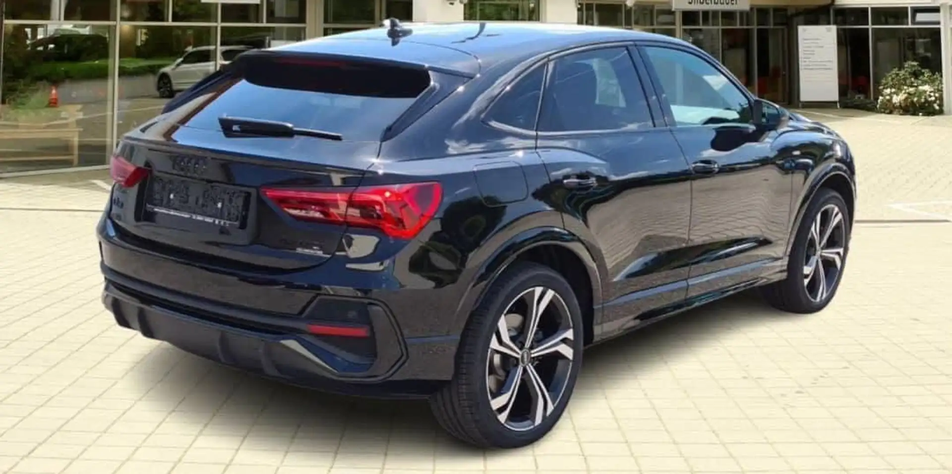 Audi Q3 Sportback 40TFSI S line QUATTRO STRONIC 20'' FULL Zwart - 2