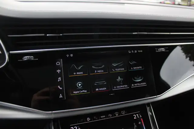 Audi Q7 view 22