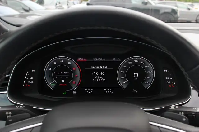 Audi Q7 view 20