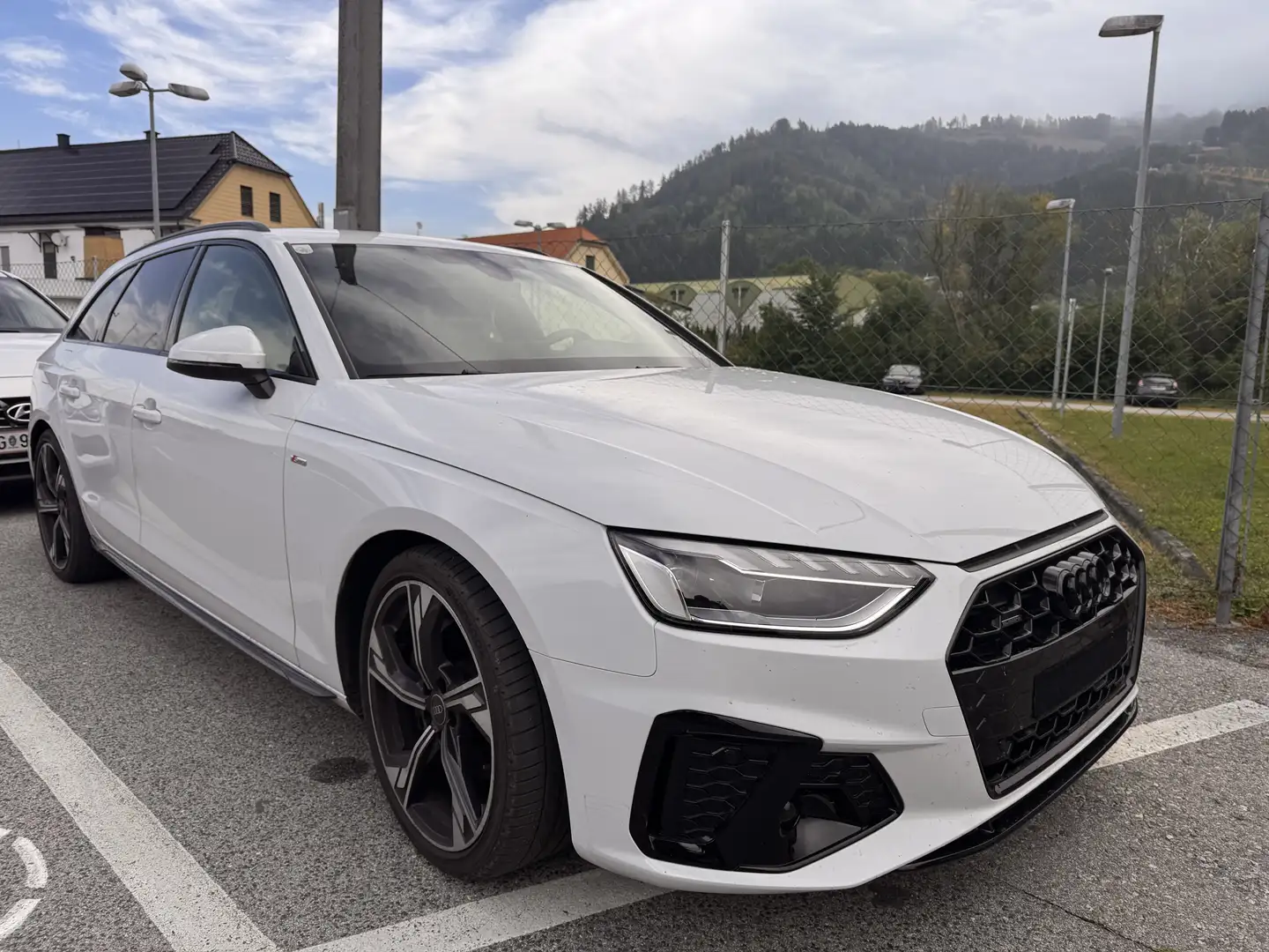 Audi A4 40 TFSI quattro S line Grau - 1