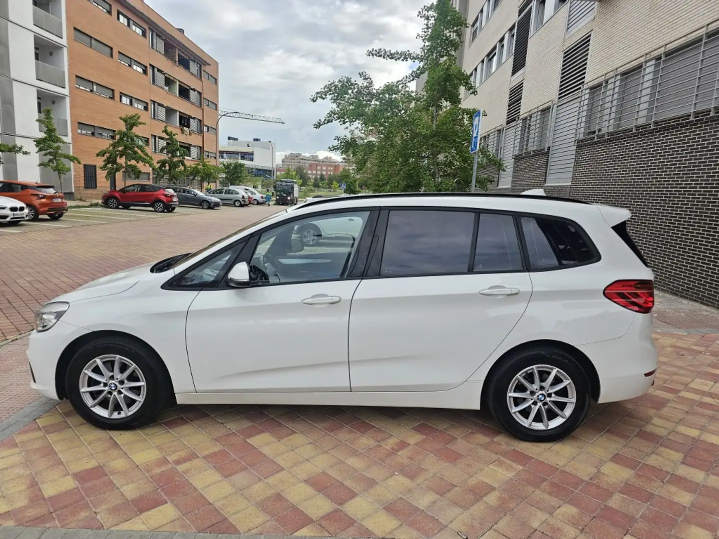 BMW 218 218dA Gran Tourer Fehér - 2