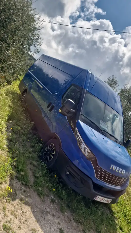 Iveco Daily 2021 — фото 11