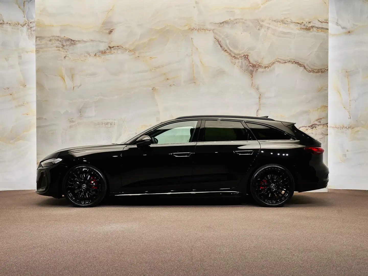 Audi S5 Avant 3.0 TFSI Quattro, pano, tr.haak, 20", B&O, m Noir - 2