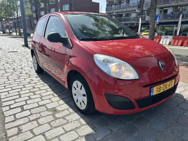 Renault Twingo view 3