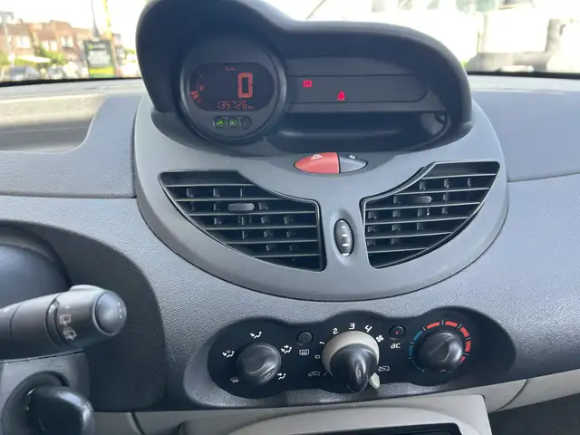 Renault Twingo view 6
