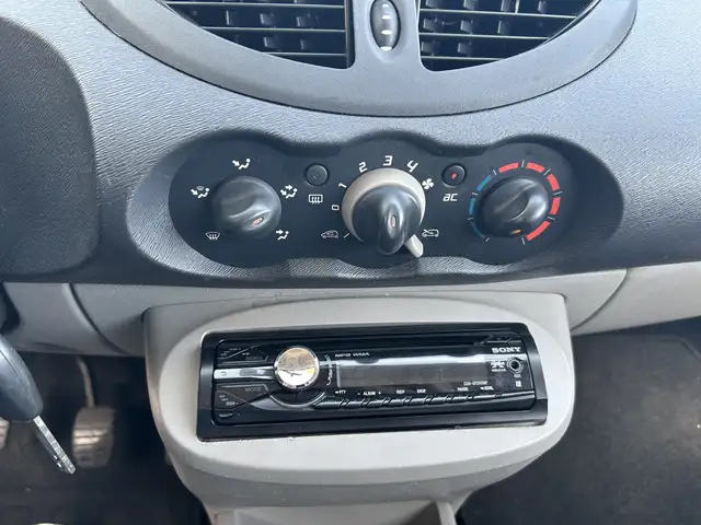Renault Twingo view 7