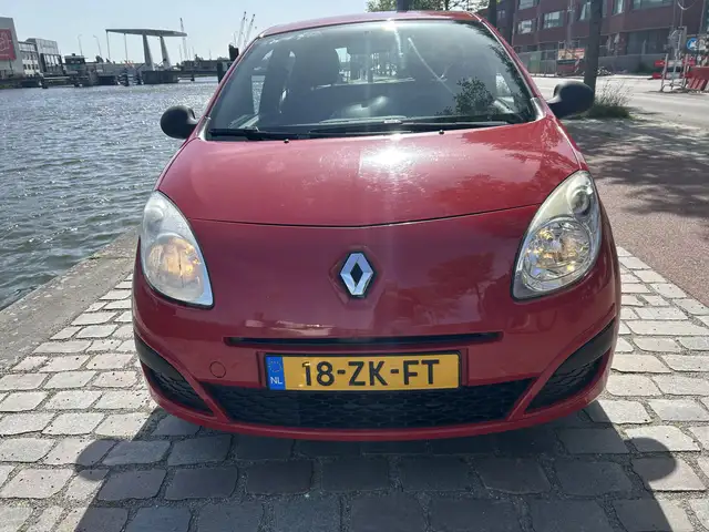 Renault Twingo view 13
