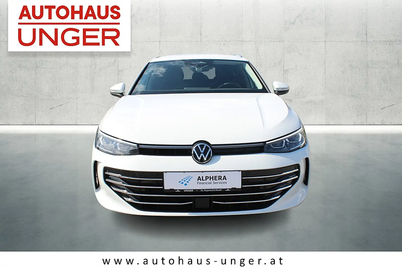 Volkswagen Passat Variant 2.0 TDI SCR Elegance DSG Weiß - 2