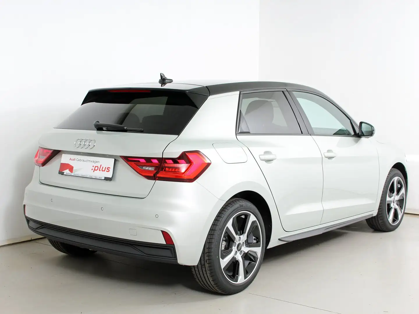 Audi A1 30 TFSI intense Silber - 2