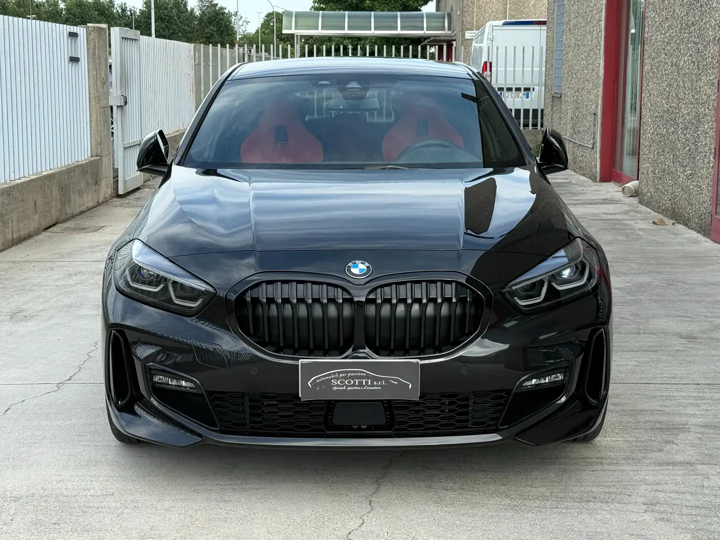 BMW 120 d xdrive Msport auto 190CV Zwart - 2