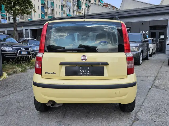 Fiat Panda view 3