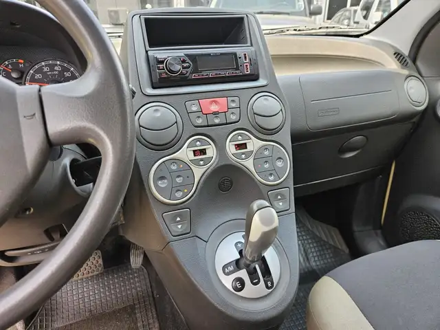 Fiat Panda view 9