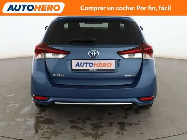 Toyota Auris view 5