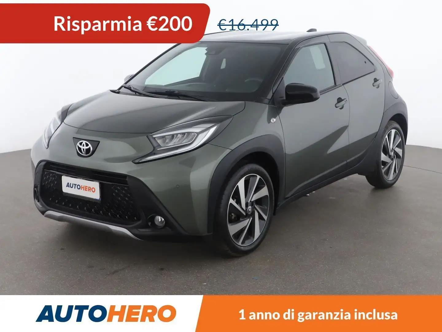 Toyota Aygo X 1.0 Lounge 72 CV Verde - 1