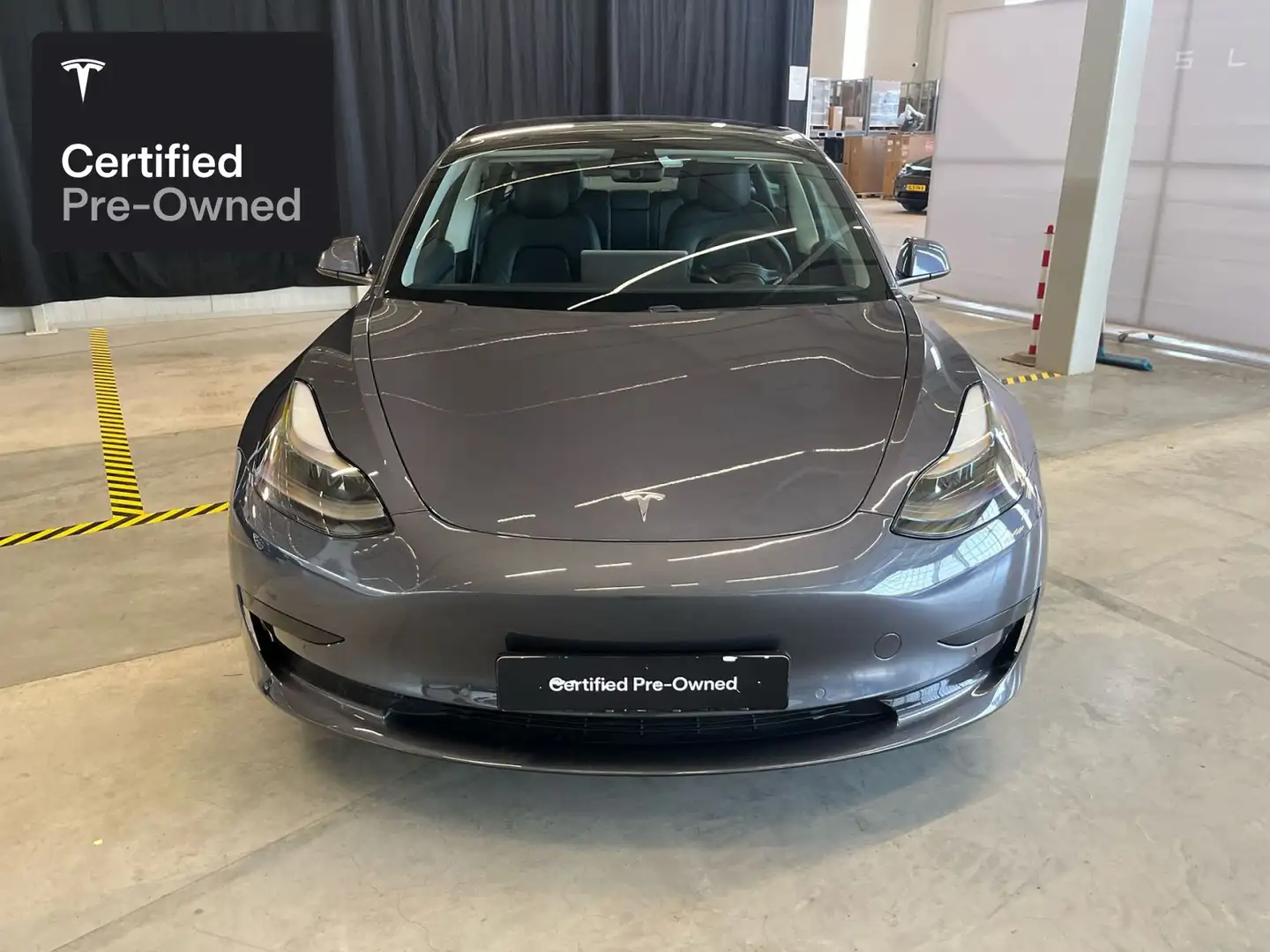 Tesla Model 3 Rear-Wheel Drive “Certified Pre-Owned” Zilver - 2