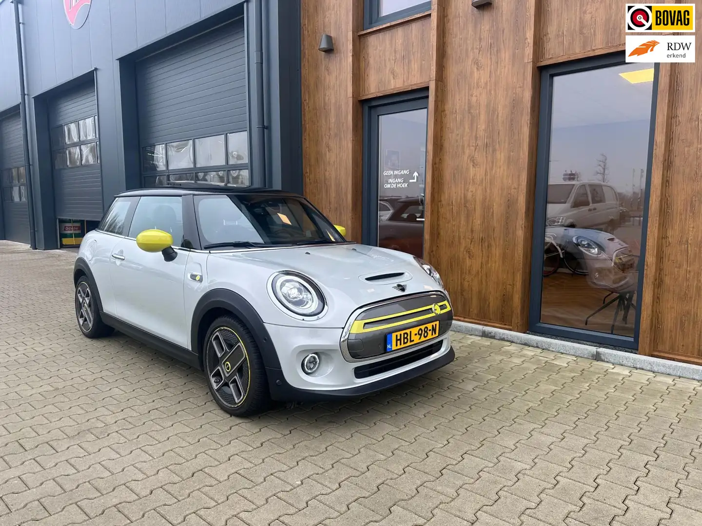 MINI Mini Electric Charged 33 kWh S Yours full opttion White - 1