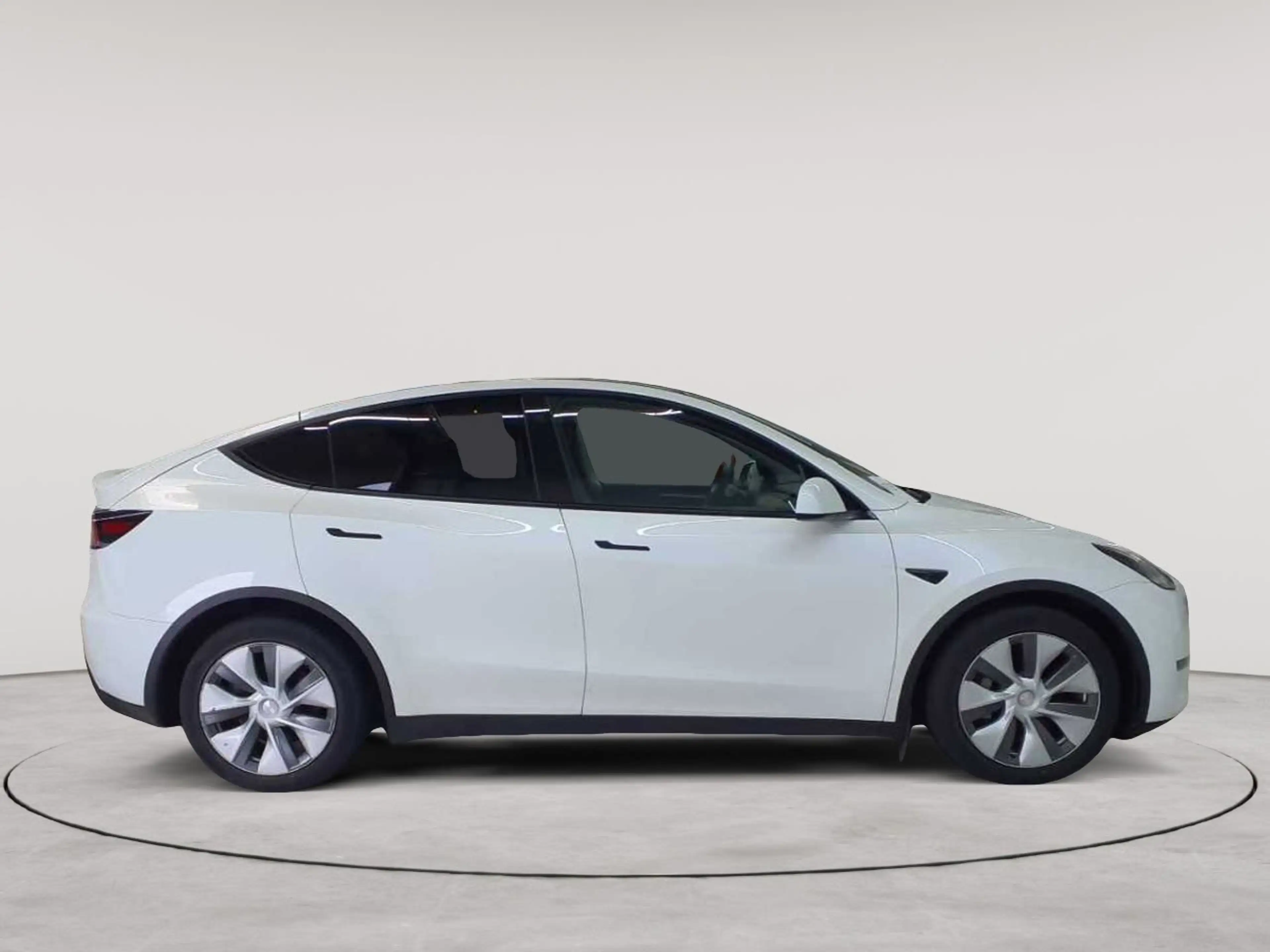 Tesla Model Y Long Range Dual Motor AWD — photo 3