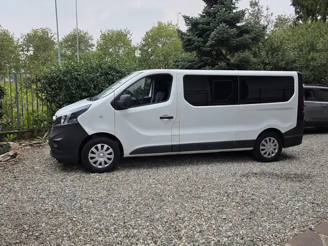 Opel Vivaro 9 posti passo lungo PREZZO FINITO