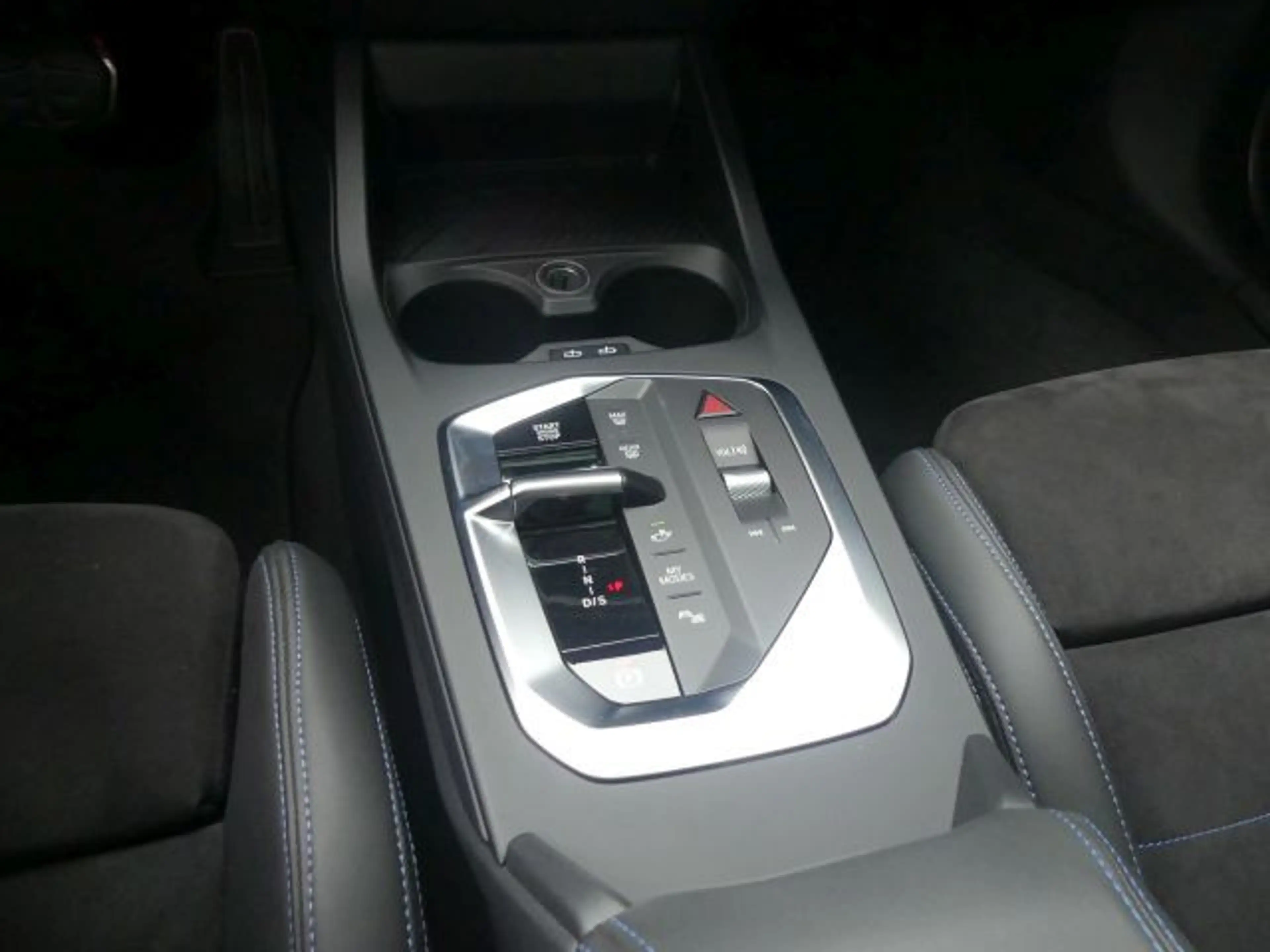BMW 120 d M Sportp. ACC Pl.*Pano*Headup+HarmKard°AHK — photo 13