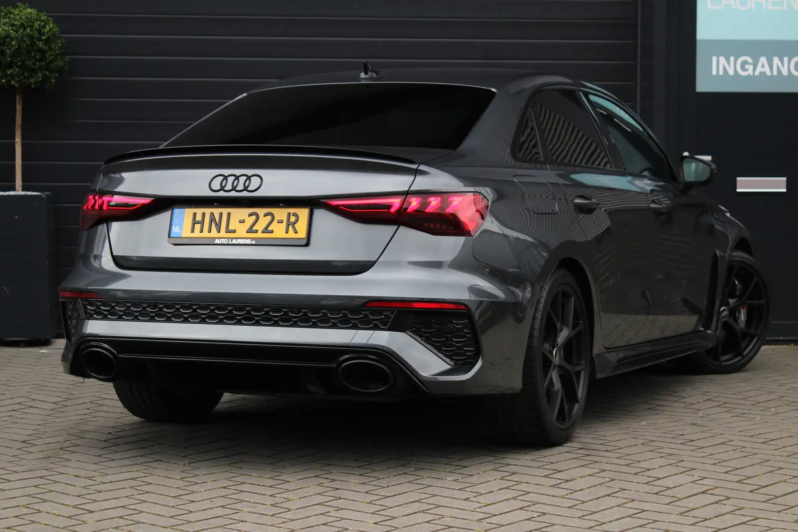 Audi RS3 Limousine 2.5 TFSI Quattro | Keramisch | HUD | Mas Grijs - 2