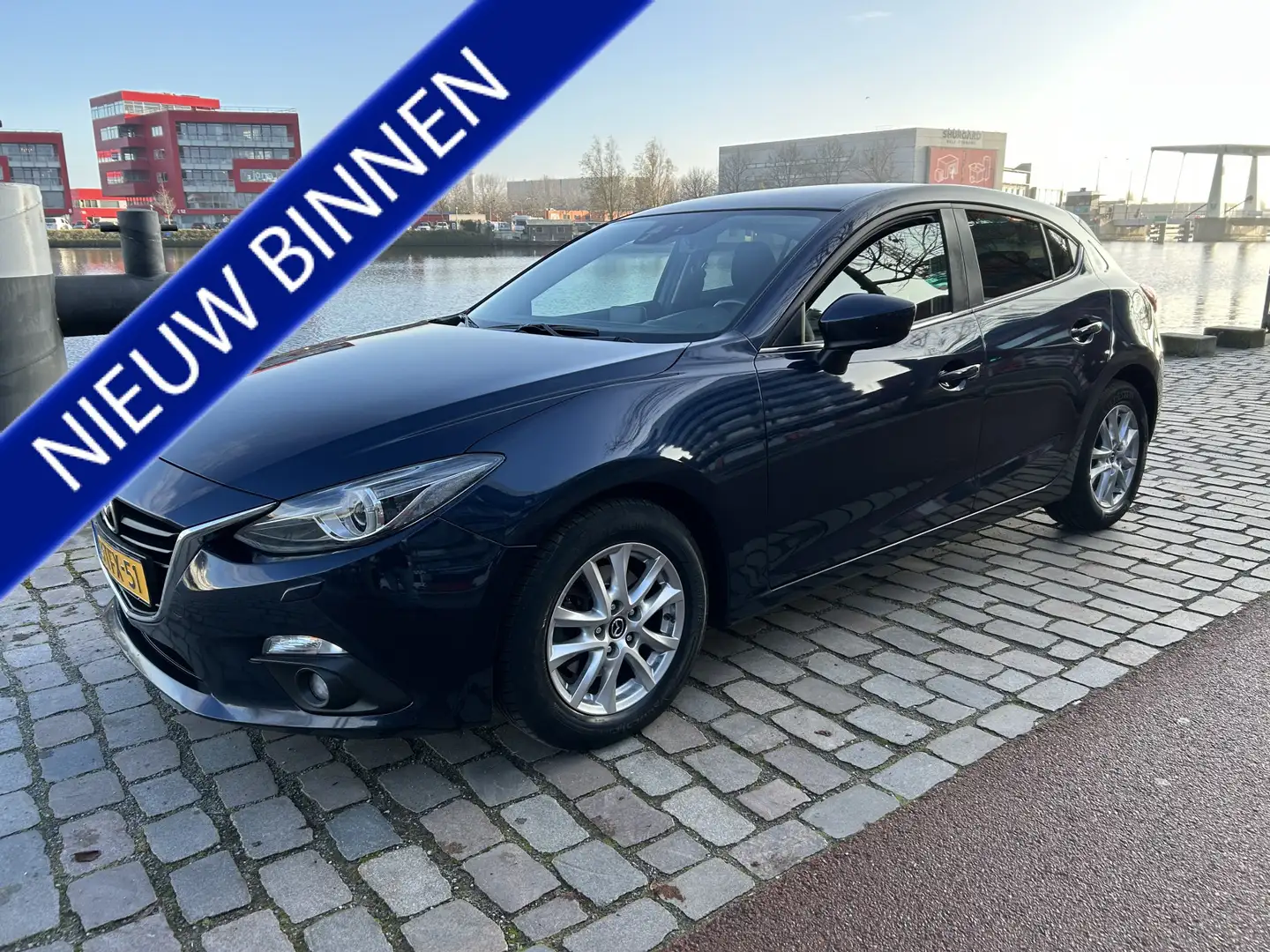 Mazda 3 2.0 TS+ airco/ecc navigatie keurige auto Bleu - 1