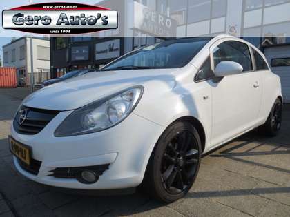 Opel Corsa 1.4-16V color edition nw apk airco ,lmv,pioneer au