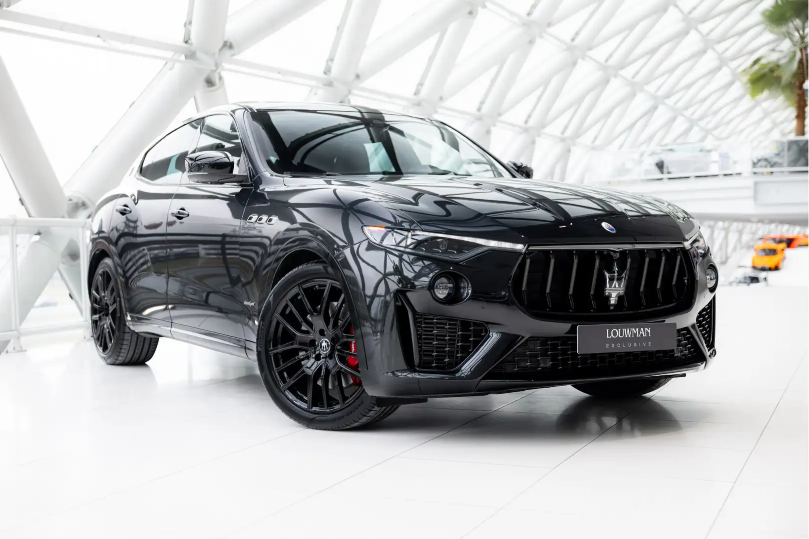 Maserati Levante 3.0 V6 S AWD GranSport | Panorama Sunroof | High P Zwart - 1