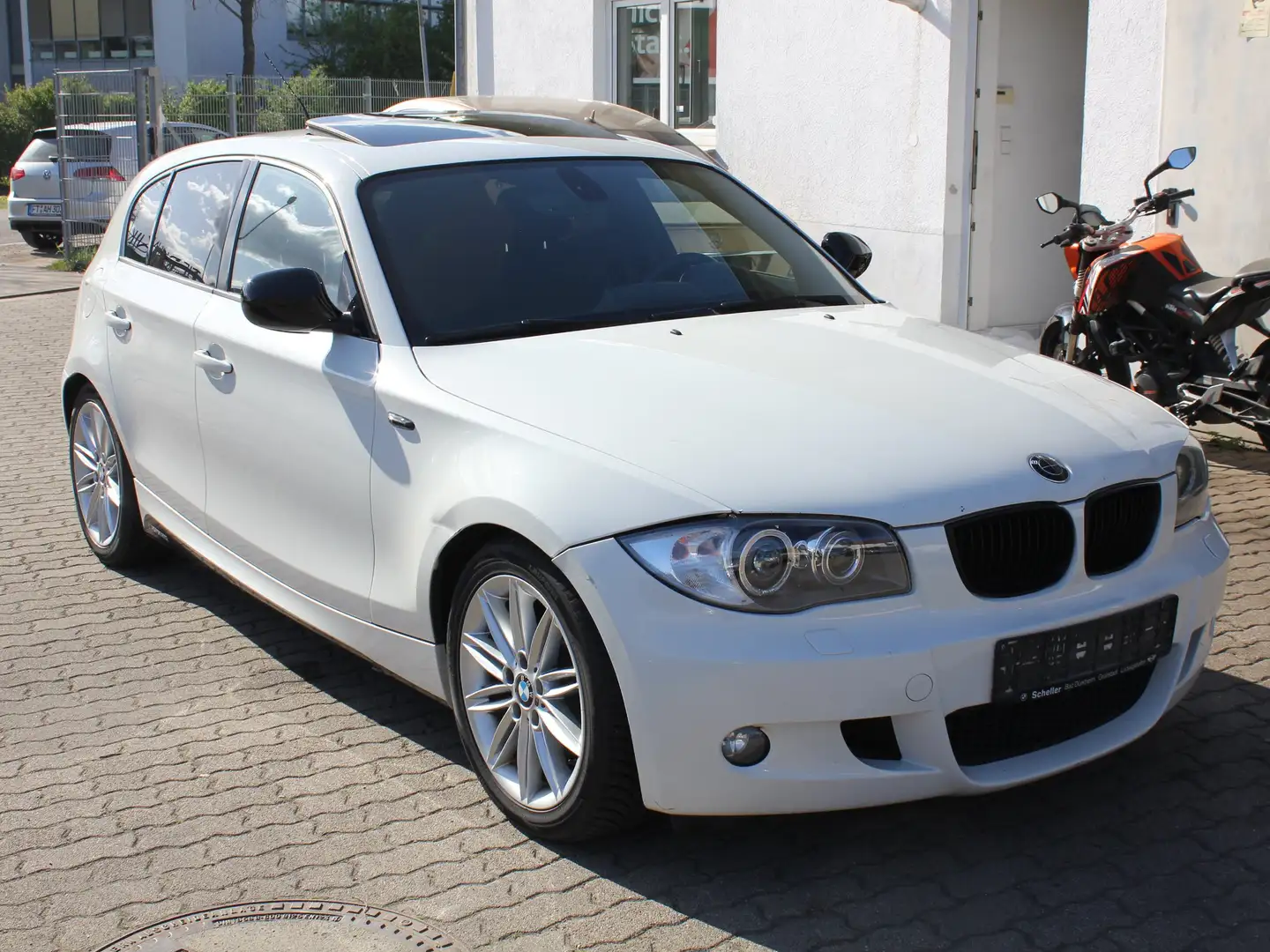 BMW 118 118d M-Paket SHD Sitzheizung Xenon Weiß - 2