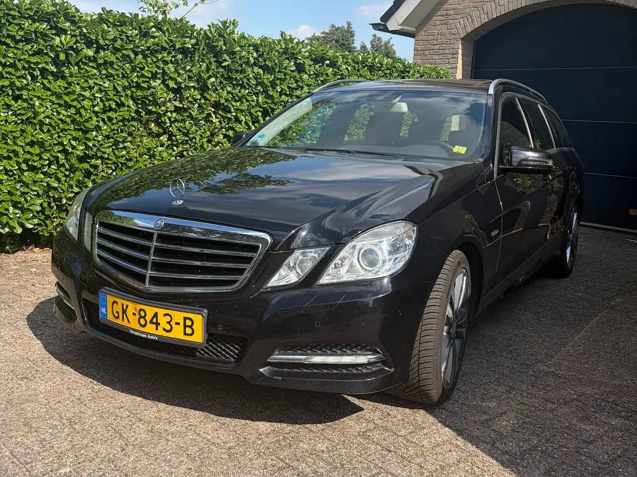 Mercedes-Benz E 220