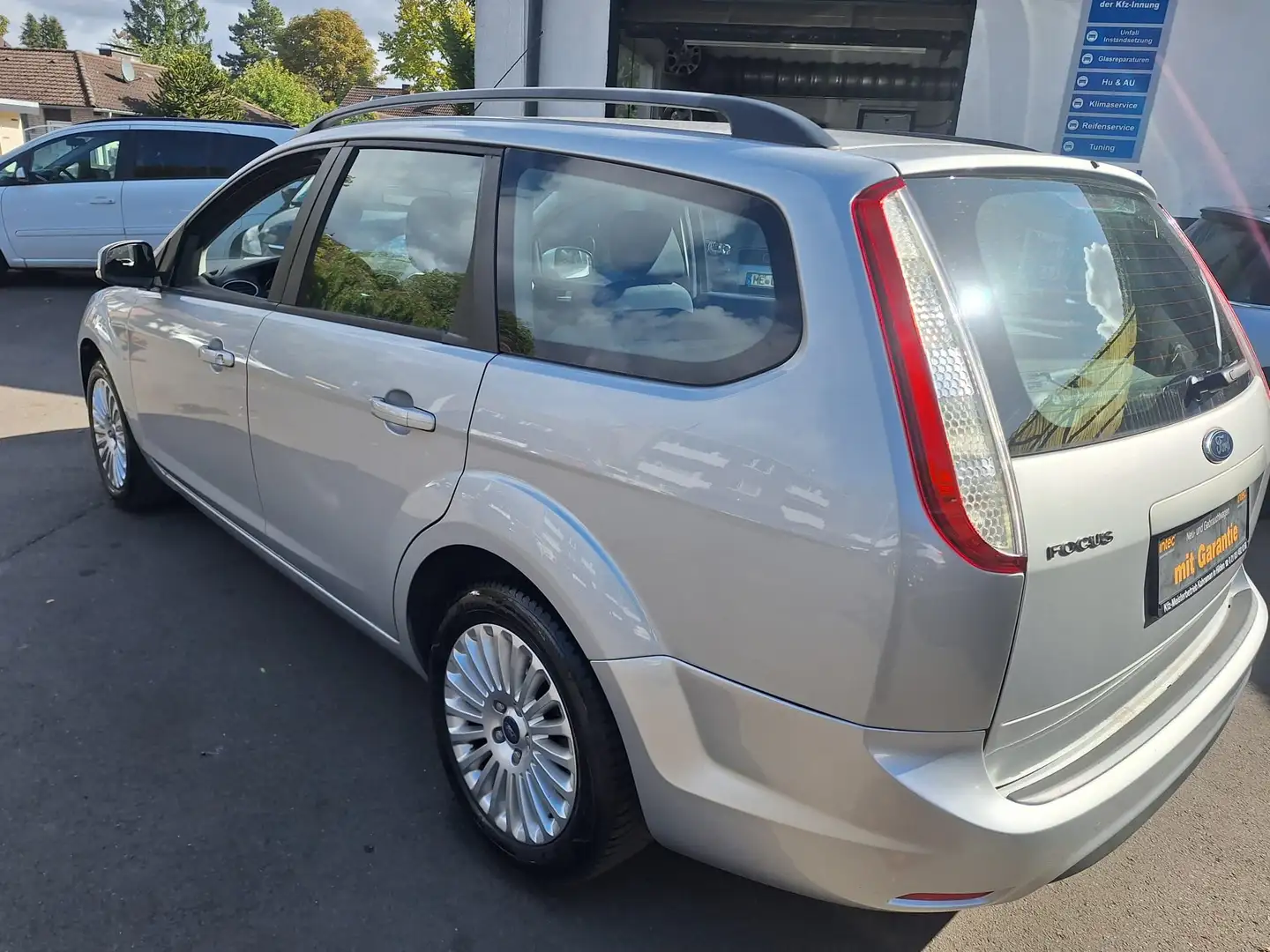 Ford Focus Titanium*1.6 Ti-VCT* Silber - 2