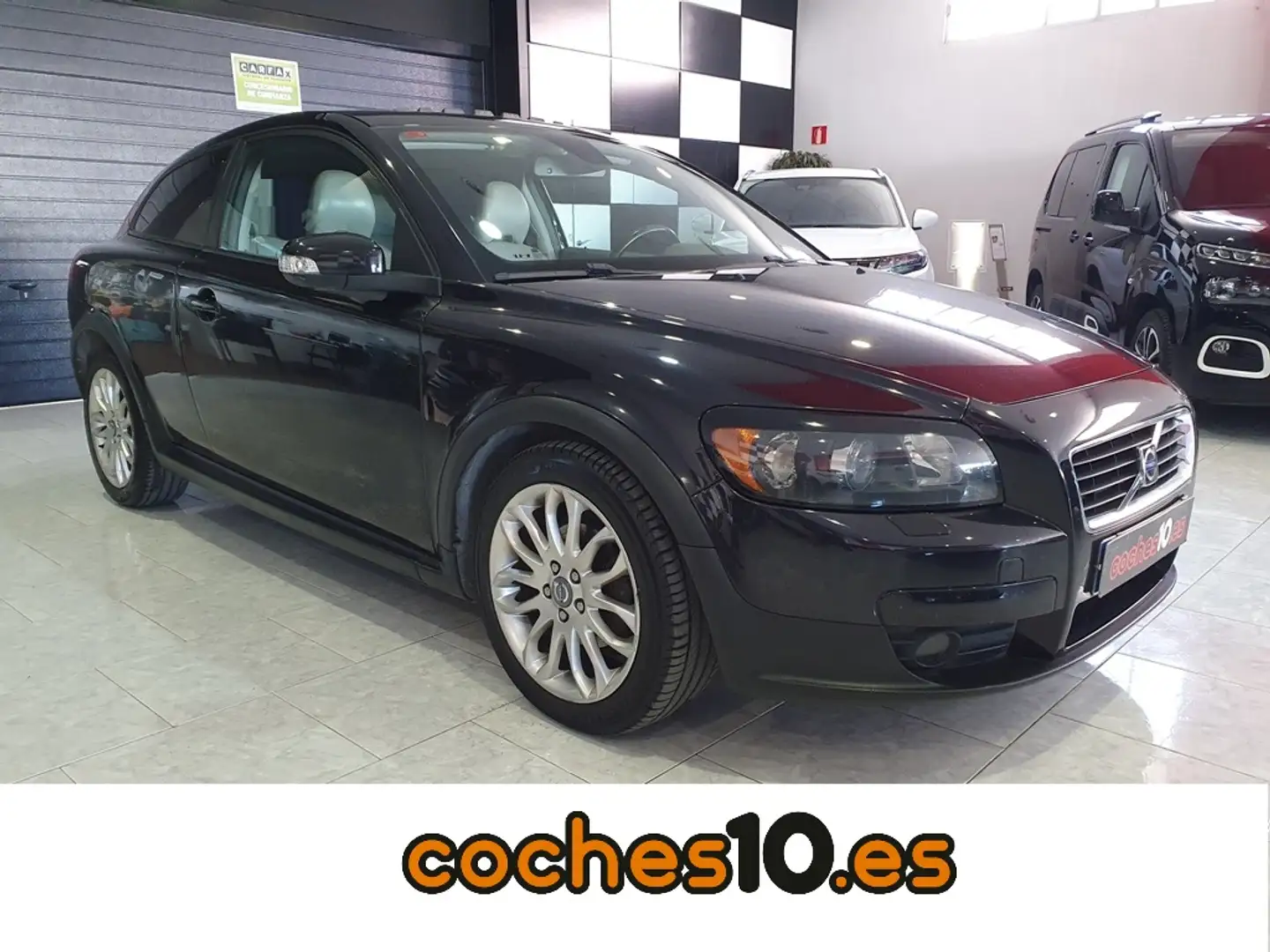 Volvo C30 1.6D DRIVe Momentum 115 Azul - 1