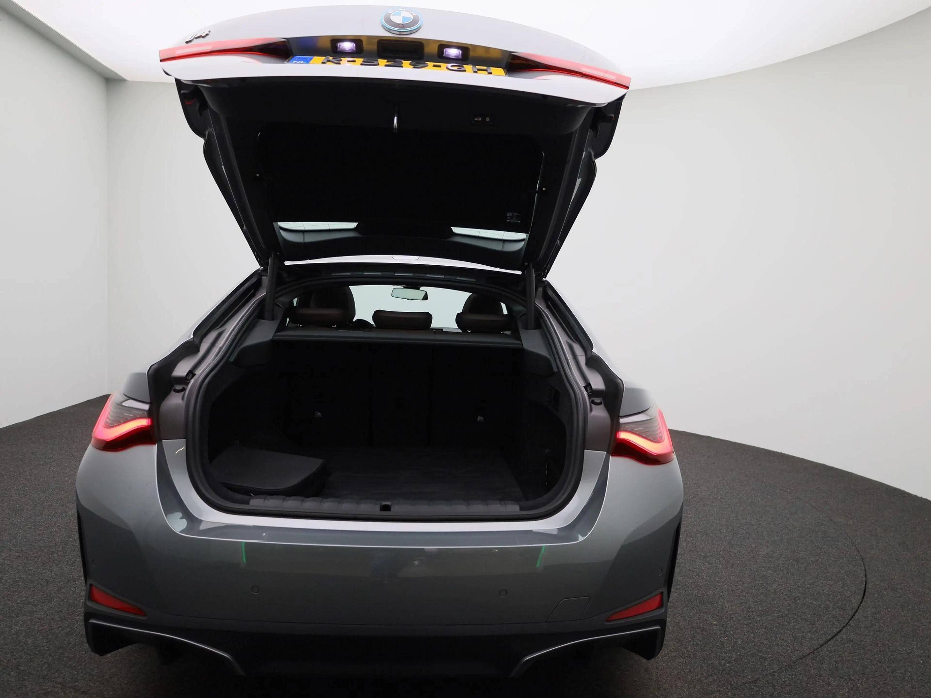 BMW i4 eDrive40 High Executive 84 kWh | Schuif-/kanteldak — photo 11