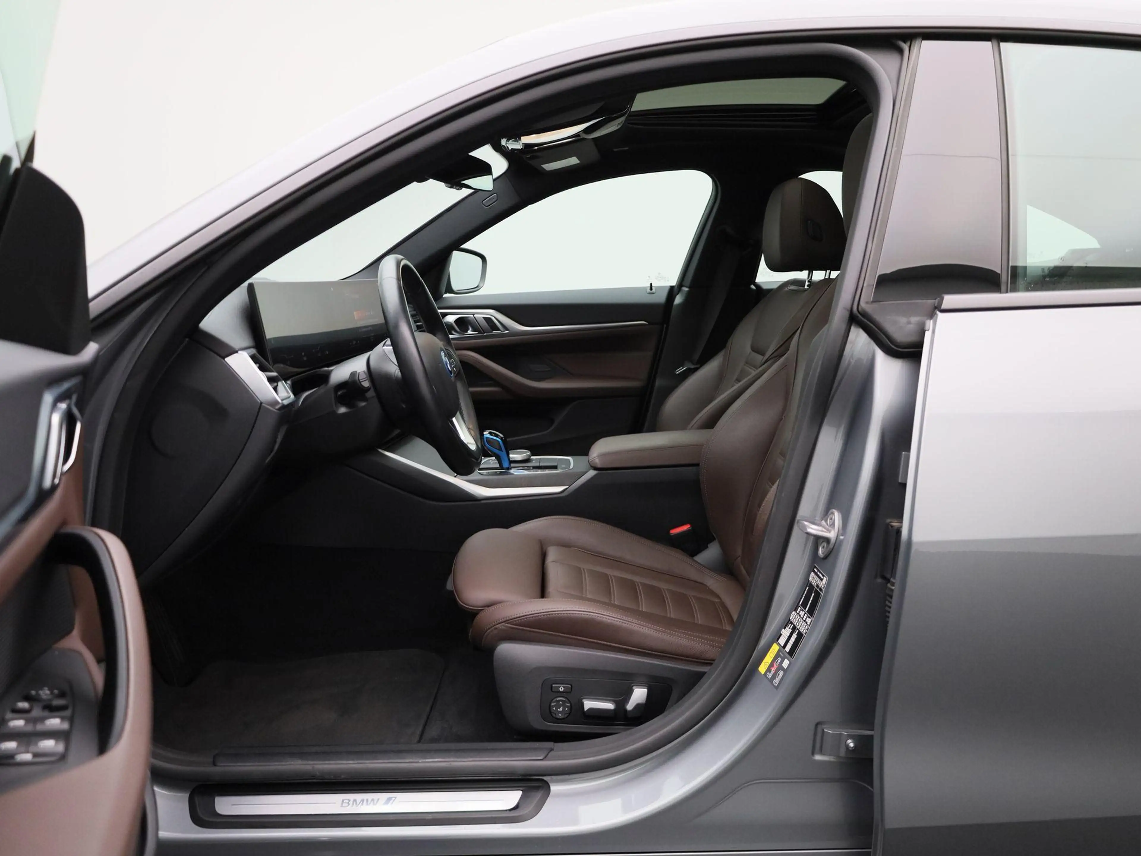 BMW i4 eDrive40 High Executive 84 kWh | Schuif-/kanteldak — photo 9