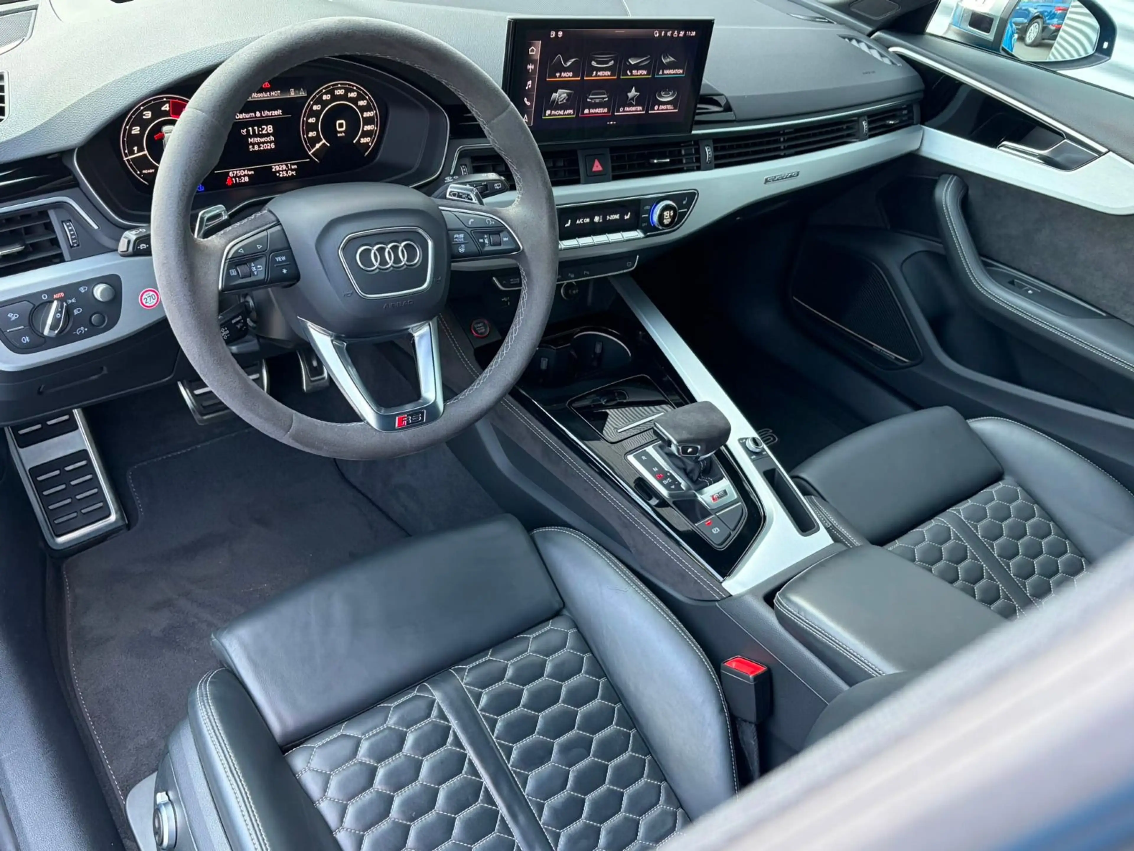 Audi RS4 +WINTERRÄDER+DYNAMIKPAKET+HUD+SPORTAB — photo 11