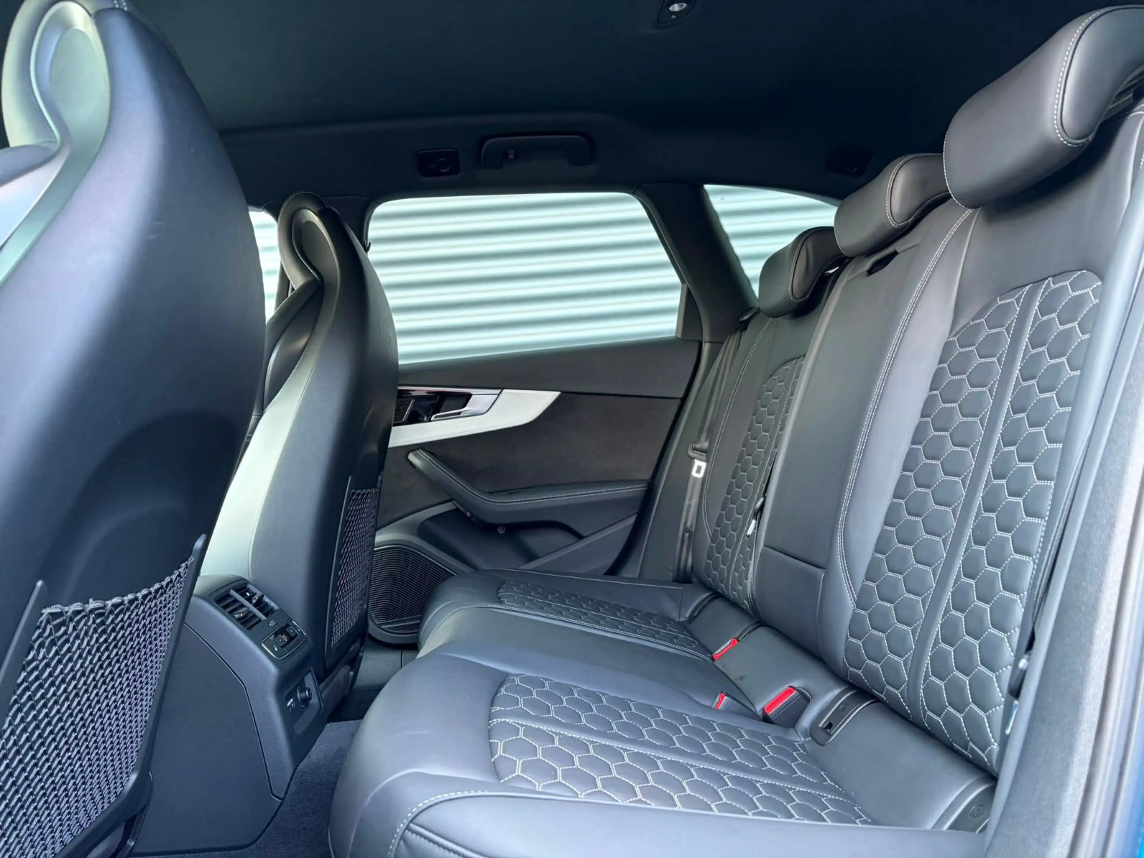 Audi RS4 +WINTERRÄDER+DYNAMIKPAKET+HUD+SPORTAB — photo 15