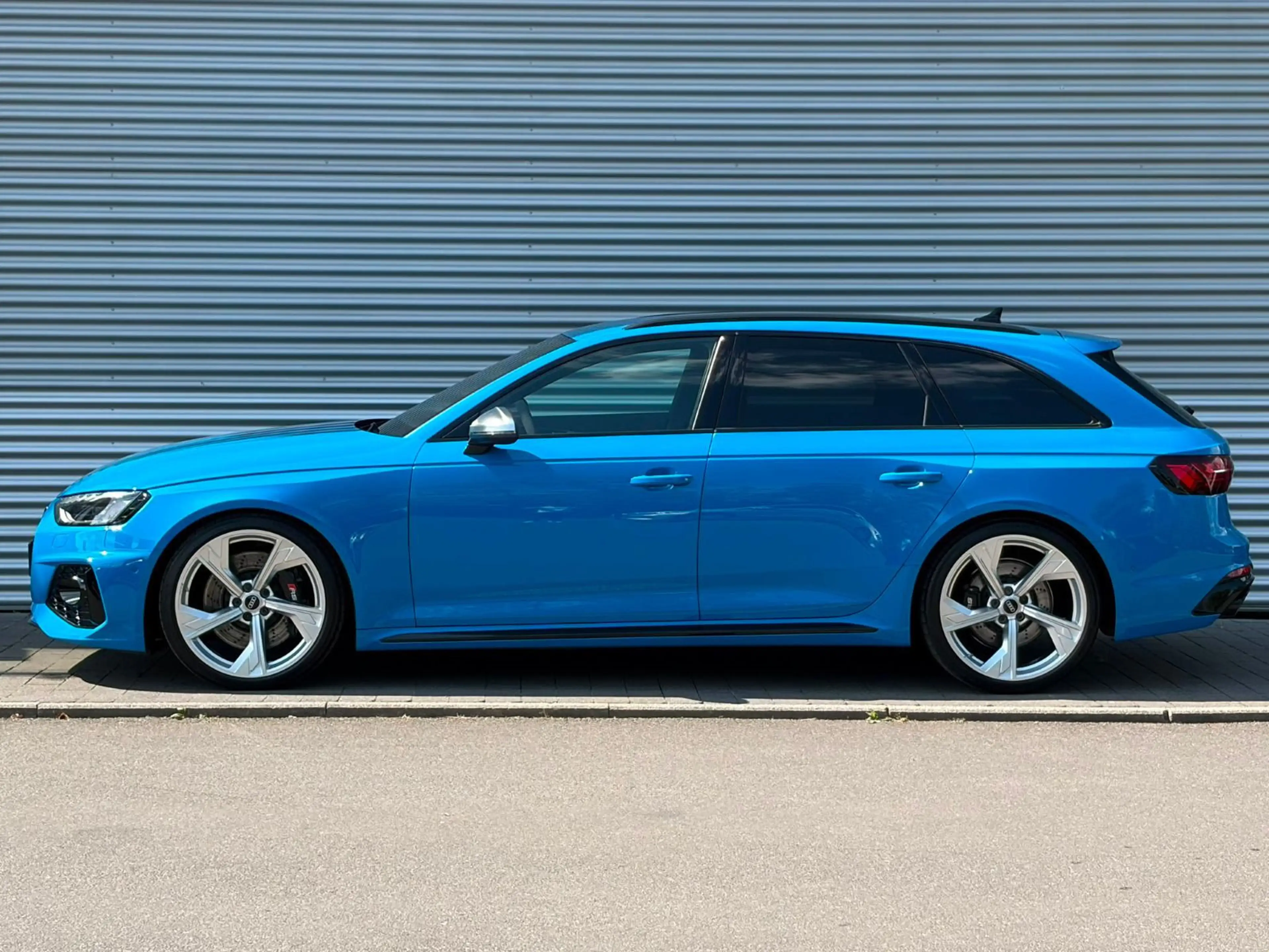 Audi RS4 +WINTERRÄDER+DYNAMIKPAKET+HUD+SPORTAB — photo 4
