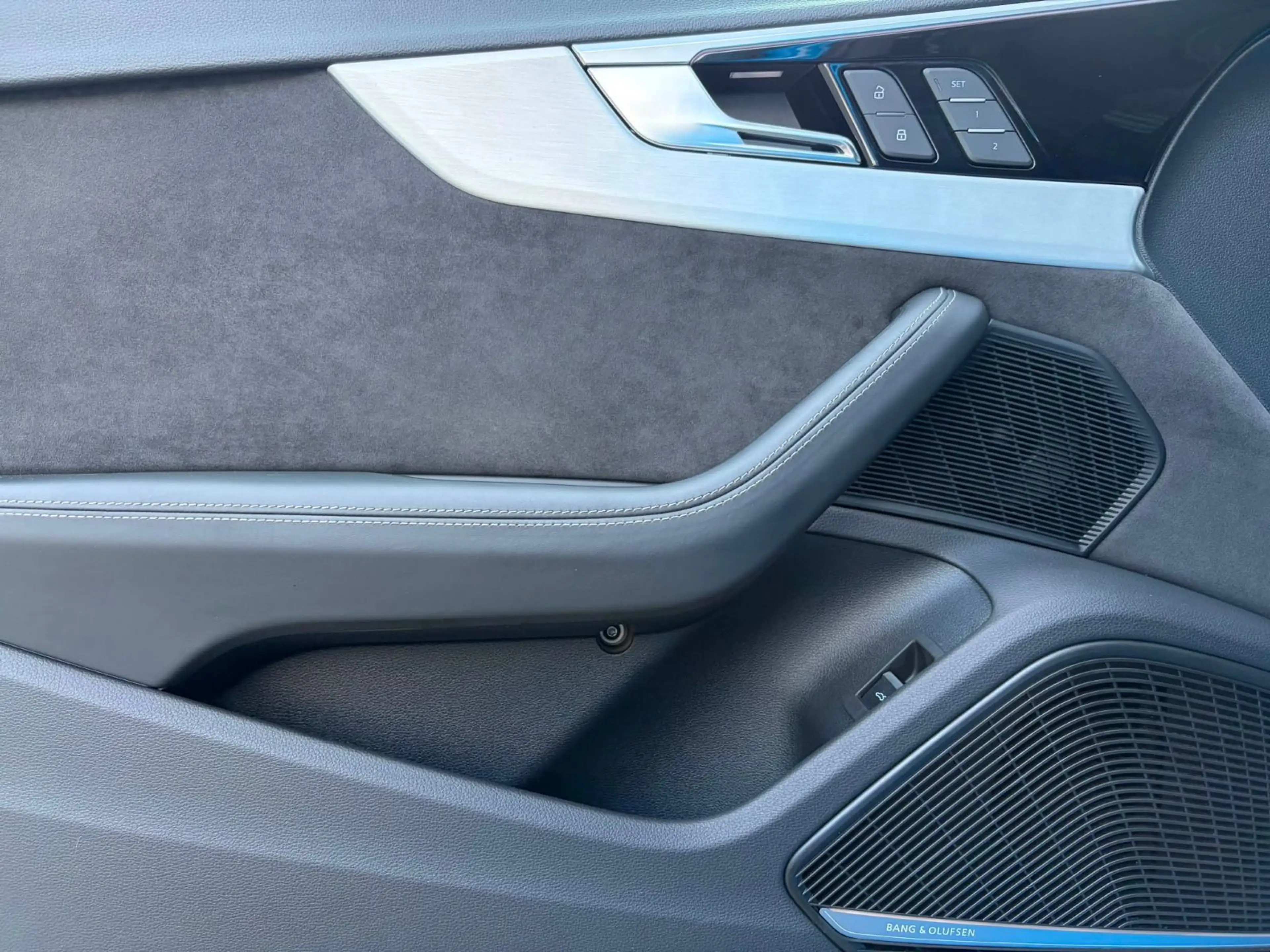 Audi RS4 +WINTERRÄDER+DYNAMIKPAKET+HUD+SPORTAB — photo 9
