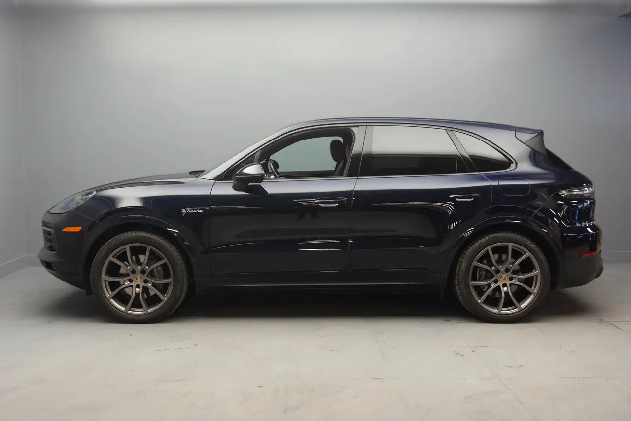 Porsche Cayenne photo Porsche Cayenne